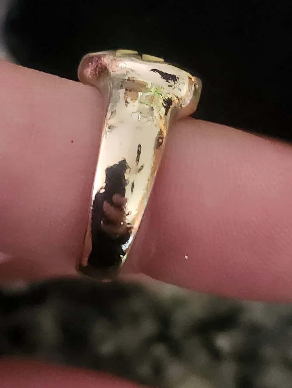 Heart Checkered Neon Lime Gold Tone Open Back Ring Size 6